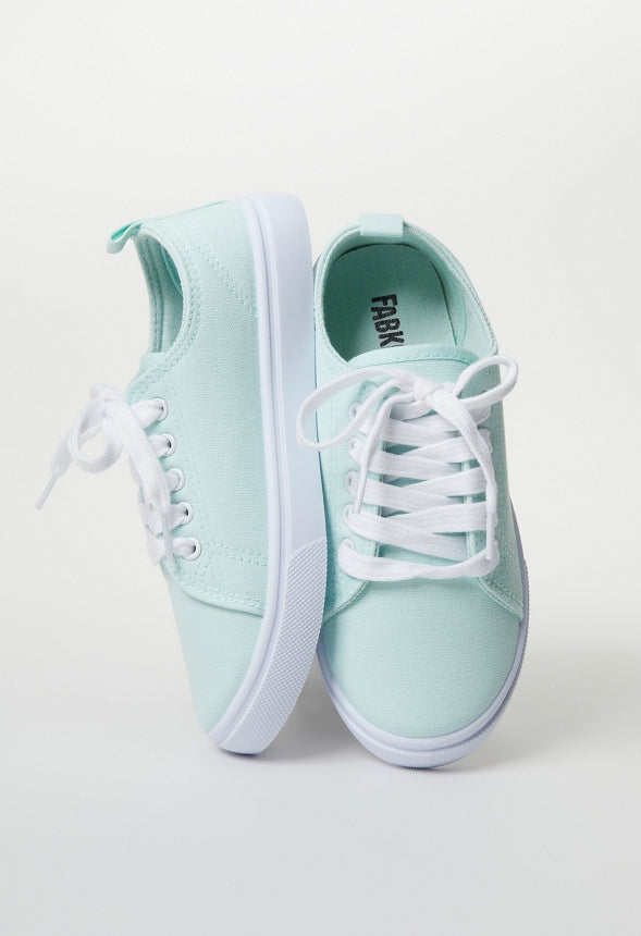 Lace Up Sneaker Green