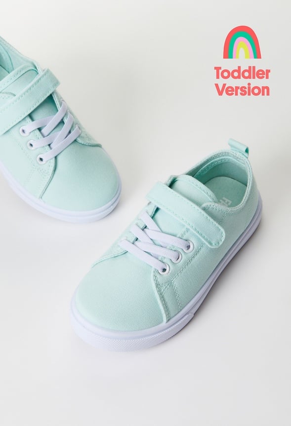 Lace Up Sneaker Green