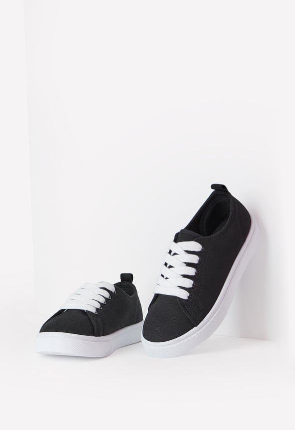 Lace Up Sneaker Classic Black
